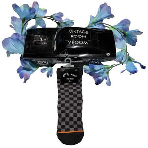 Art Class NWT 2 Pairs Crew Socks Boys M (9-2.5)